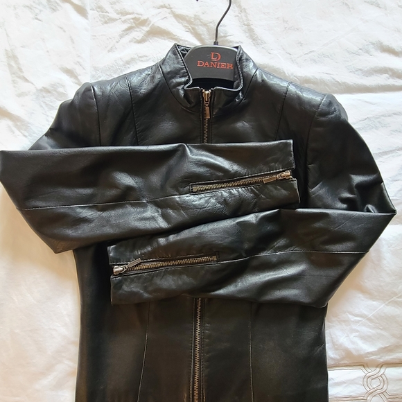 Danier bomber jacket - Picture 2 of 3
